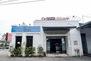 پانسیون Reddoorz @ Jalan Gajah Mada Medan 2
