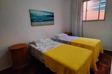 Yellow Hostel Praia Da Costa