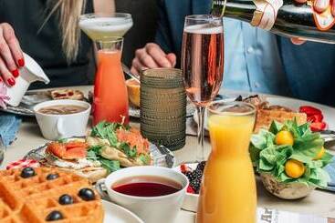 The Gwen, A Luxury Collection Hotel, Michigan Avenue Chicago