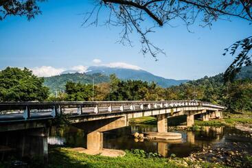 هتل Pura Nakhon