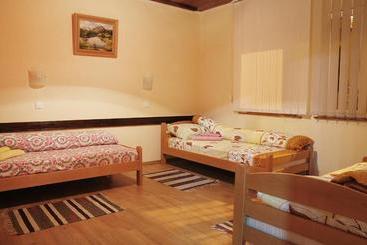 پانسیون Apartman Baron