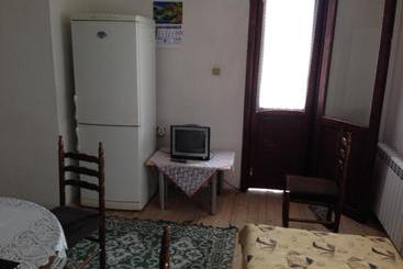 پانسیون Katya Guest House