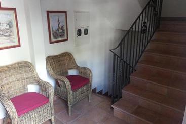 پانسیون Villa Sara Guesthouse