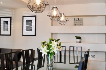 Spacious And Modern Townhouse In Central Brighton