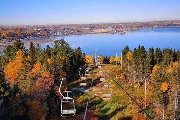 בית מלון כפרי Auberge Resto Le Parasol