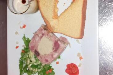 호텔 Hôtel Restaurant Les Templiers