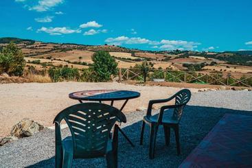 هتل Agriturismo Montecrespini