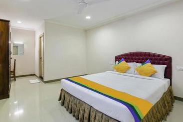 فندق Treebo Trip Royal Inn