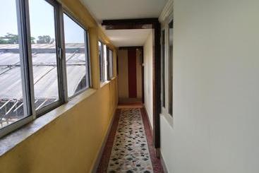 هتل Centre Point