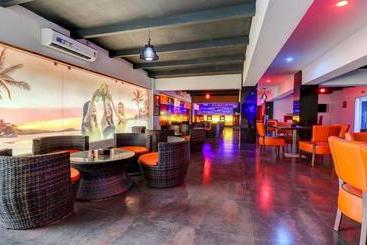 هتل Treebo Trend Palmyra Grand Suites