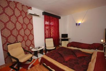 پانسیون Casa Coral Sulina
