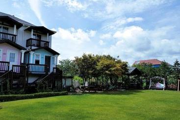 Daegwalnyeong Beauty House Pension