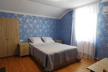 پانسیون Akaki's Guesthouse