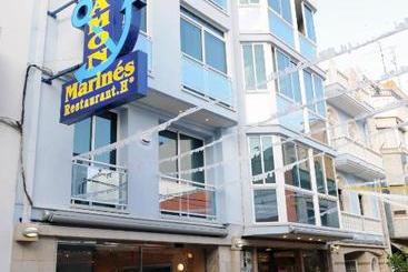پانسیون Hostal Can Marinés