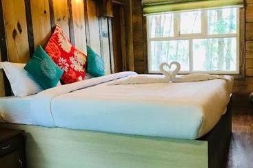 استراحتگاه Wyte Mist Mountain Club