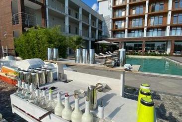 هتل Aquamarine Family Club