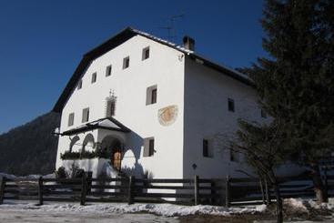 Пансион Ansitz Goller