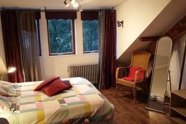 تختخواب و صبحانه Les Chambres De L Ile