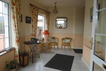 هتل Alpine Guesthouse