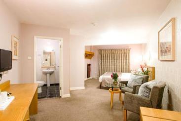 هتل Great National Commons Inn