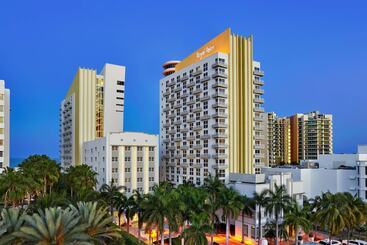 هتل Royal Palm South Beach Miami, A Tribute Portfolio Resort