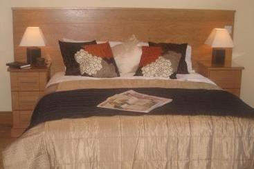 پانسیون Achill House