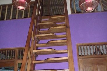 تختخواب و صبحانه Om Shanti Cottages