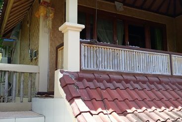 تختخواب و صبحانه Om Shanti Cottages