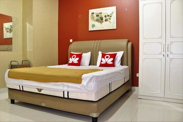 هتل Zen Rooms Cipete Utara