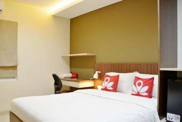 هتل Zen Rooms Residence 12 Cipete
