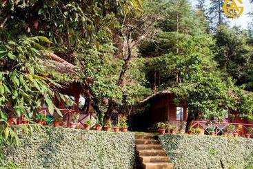 Oakwood Hamlet Resort