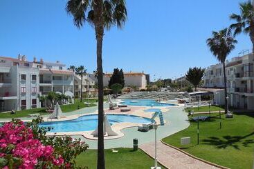 Apartamentos Habitat   Playa Romana 3000