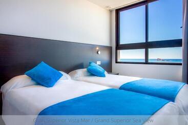 Apartamentos La Era Park