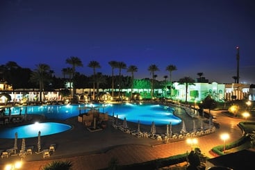 Cataract Pyramids Resort