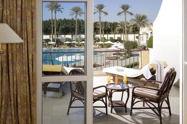 Cataract Pyramids Resort