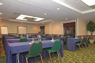 هتل Quality Inn & Suites Biltmore South