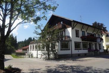 هتل Garni Schlossblick
