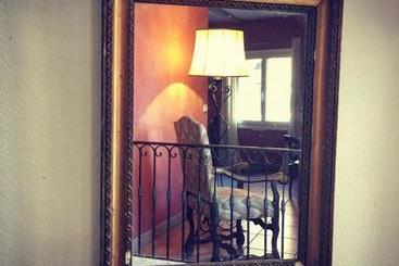 هتل Auberge Le Luberon