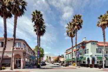 هتل Fairfield Inn & Suites By Marriott San Francisco Airport