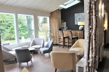 هتل Logis Hôtel & Restaurant   Le Manoir De Gavrelle