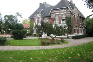 هتل Logis Hôtel & Restaurant   Le Manoir De Gavrelle