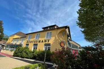 酒店 Logis Hôtel Restaurant Du Lion D Argent Et Des Tanneries