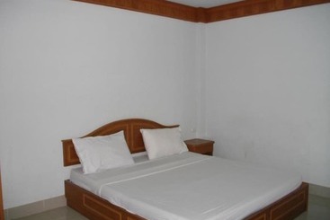 هتل Yong Dee Apartment