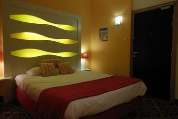 هتل Logis Hôtel Le Glacier