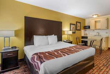 فندق Rodeway Inn Central Clearwater Beach