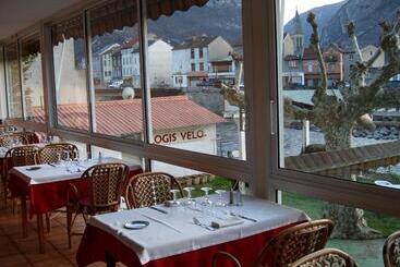 فندق Logis Hôtel Restaurant De La Poste