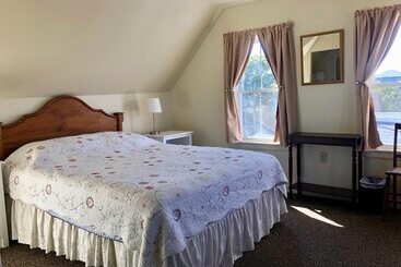 Хостел The Attleboro House
