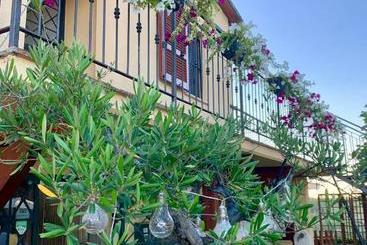 Chiaraluce Country House