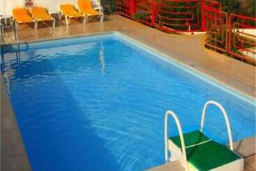 هتل Colina Do Mar