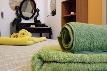 تختخواب و صبحانه Casa Ivanka